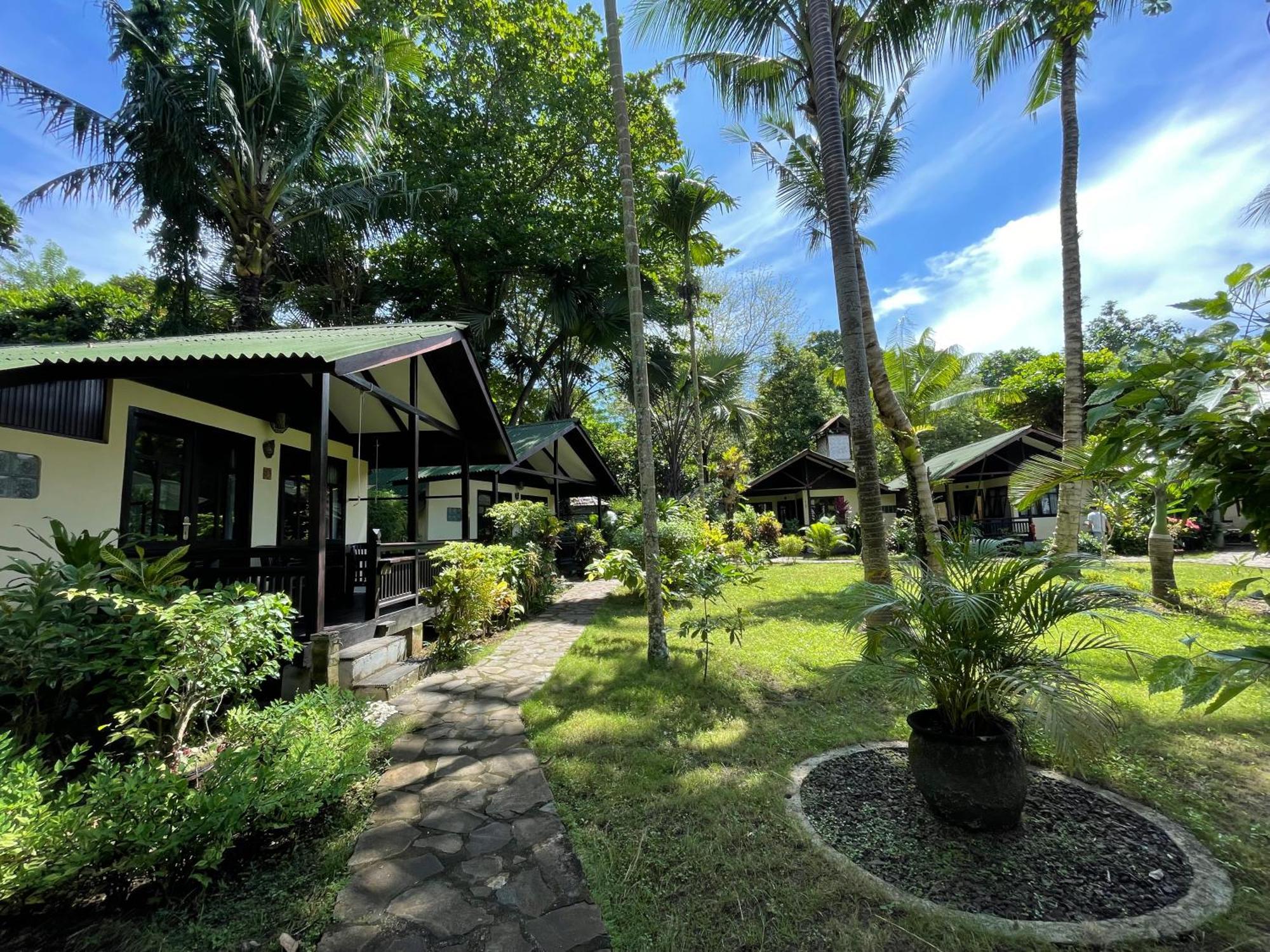 The Village Bunaken Esterno foto
